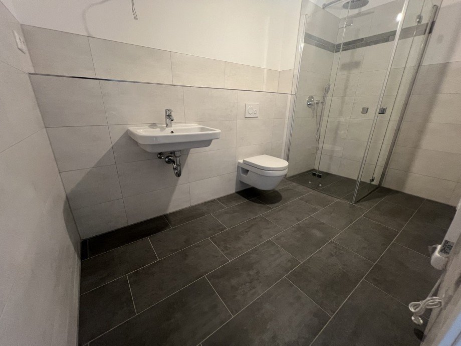 Badezimmer mit Dusche Erdgeschosswohnung Wacken