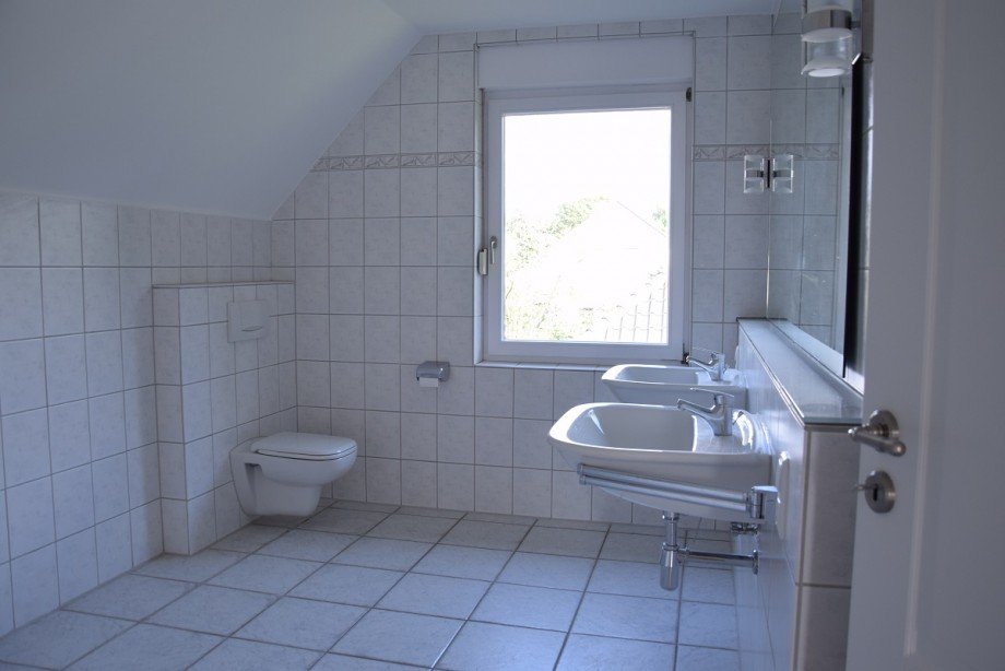 Badezimmer mit Doppelwaschtisch Einfamilienhaus Hamburg